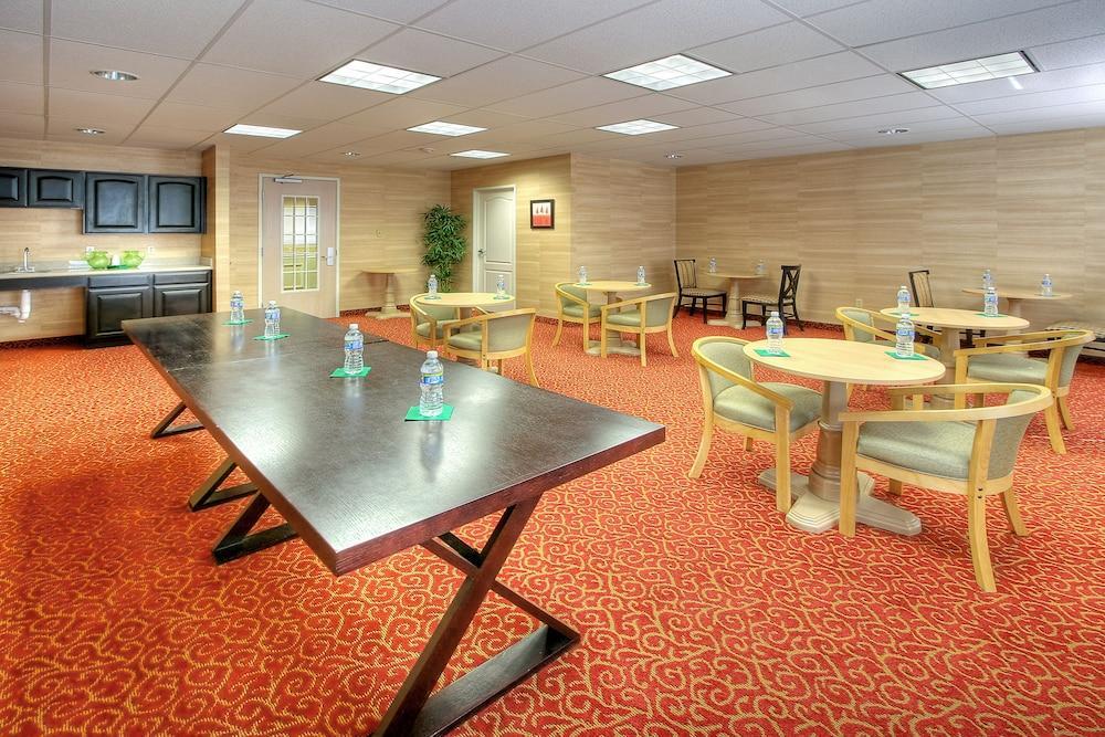 Holiday Inn Express And Suites - Tucumcari, An Ihg Hotel Zewnętrze zdjęcie